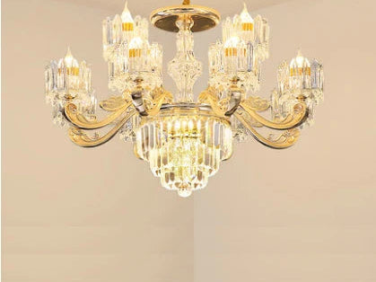 Lustre baroque en cristal élégant avec détails raffinés pour intérieur chic