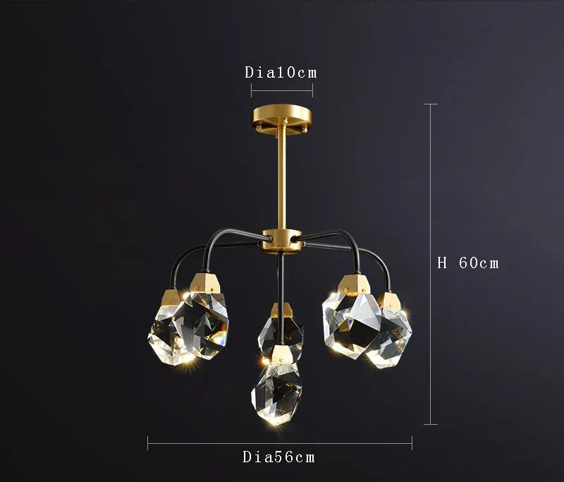 Lustre en cristal moderne avec abat-jour élégant et design sophistiqué.