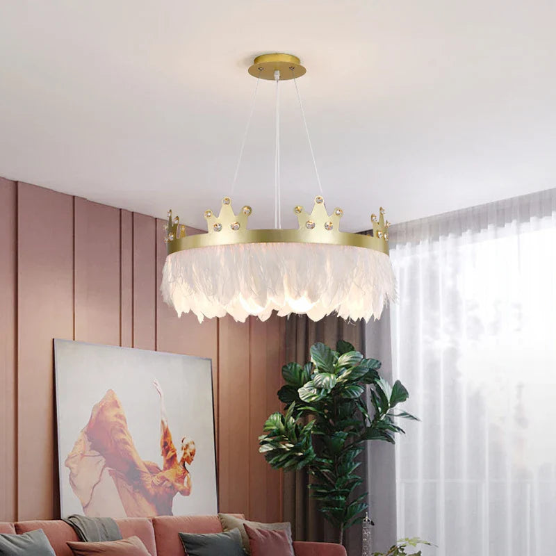Maison Ornate Nordic Simple Crystal Chandelier with gold crown and white feathers, feather suspension.