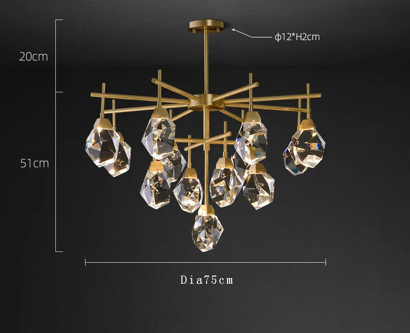 Lustre en cristal moderne avec abat-jour élégant et design sophistiqué.