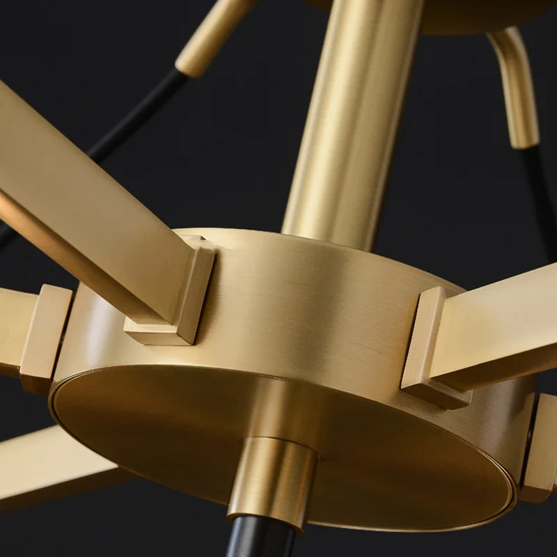 Lustre en cristal moderne avec abat-jour élégant et design sophistiqué.